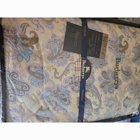 NIB Authentic Burberrys Blanket